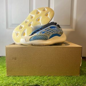 Yeezy 700 V3 Arzareth